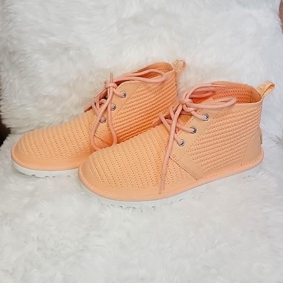 UGG NEUMEL BREEZE PEACH FUZZ 8 - Picture 2 of 10